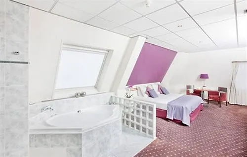 Fletcher Stadshotel Den Haag 4*,
